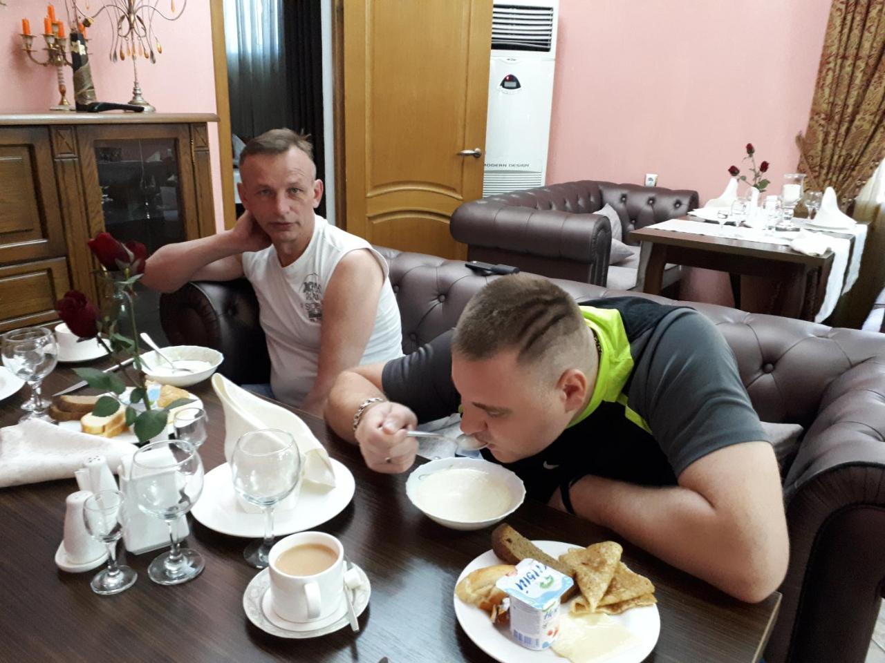 Hotel Vangogh Къзълорда Екстериор снимка