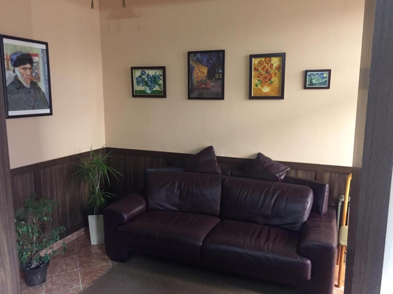 Hotel Vangogh Къзълорда Екстериор снимка